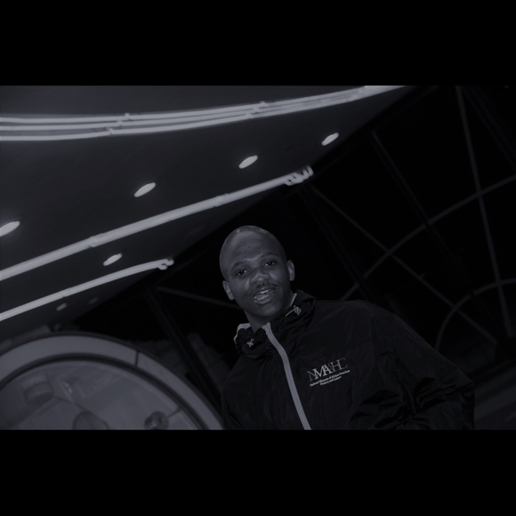 Meet your Posher, Sam - Picture 1 of 1